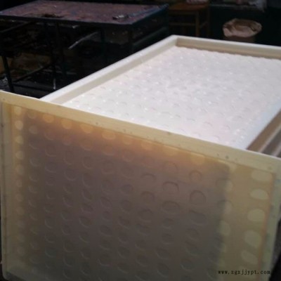 保定永大塑料制品專業(yè)生產(chǎn)高鐵蓋板模具 脫?？?韌度強(qiáng) 經(jīng)久耐用