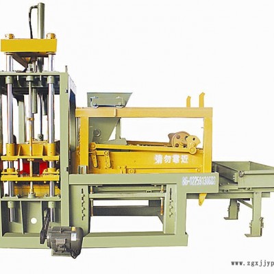 建虎磚機(jī) 新型技術(shù)，質(zhì)量好，噪音低，效率高，省人工。