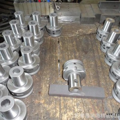 專(zhuān)業(yè)生產(chǎn)銷(xiāo)售**瓶胚模具配件，絎磨加工件