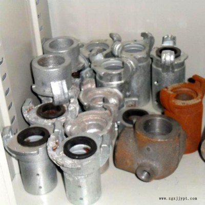 景縣泰誠橡塑制品廠廠家生產(chǎn)噴砂機(jī)接頭 砂管接頭 槍嘴接頭 大小龍爪歡迎采購