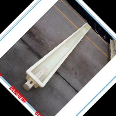 橋梁防護立柱模具  鋼絲網(wǎng)立柱塑料模具  預(yù)制圍欄立柱模具  水泥立柱模具