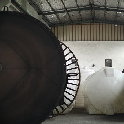 甬誠滾塑 3噸化工塑料桶 5方防水劑藥劑桶 促進(jìn)劑儲存儲水桶