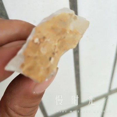 氧化劑、催化劑、滲透劑、耦合劑、漂白劑鹽類、食用酸類混合物乃石英黃皮的克星