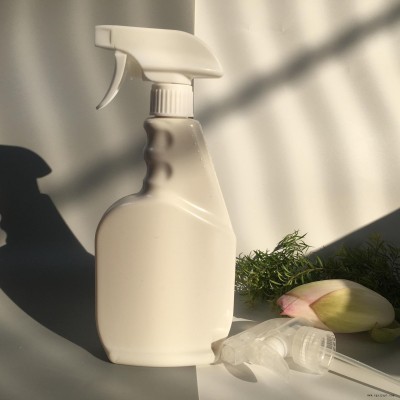 廣州晨諾500ml扁瓶 PCV塑料噴瓶 殺蟲(chóng)劑噴瓶 手扣式噴霧瓶 廣州廠(chǎng)家直銷(xiāo) 消毒水噴壺 防霧劑噴瓶