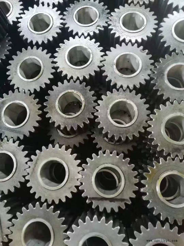 弘鼎工程機(jī)械 供應(yīng)濾芯 徐工壓路機(jī)輪胎廠家