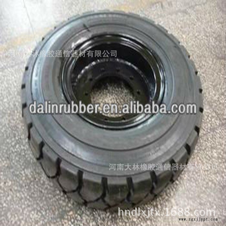 實(shí)心輪胎4 750