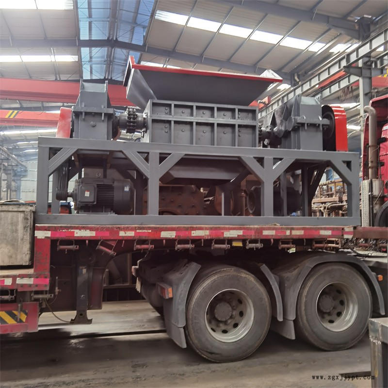 天然膠撕碎機(jī) 卓泰200型鋼絲網(wǎng)撕碎機(jī) 太陽(yáng)能板撕碎機(jī)