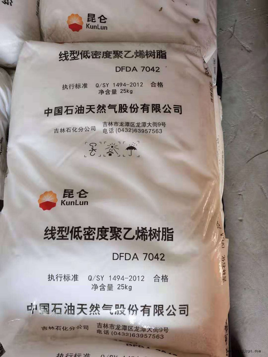 聚乙烯/聚丙烯SBS4402道改料橡膠道改防水熔點(diǎn) 聚乙烯/聚丙烯SBS4402道改料橡膠道改防水熔點(diǎn)