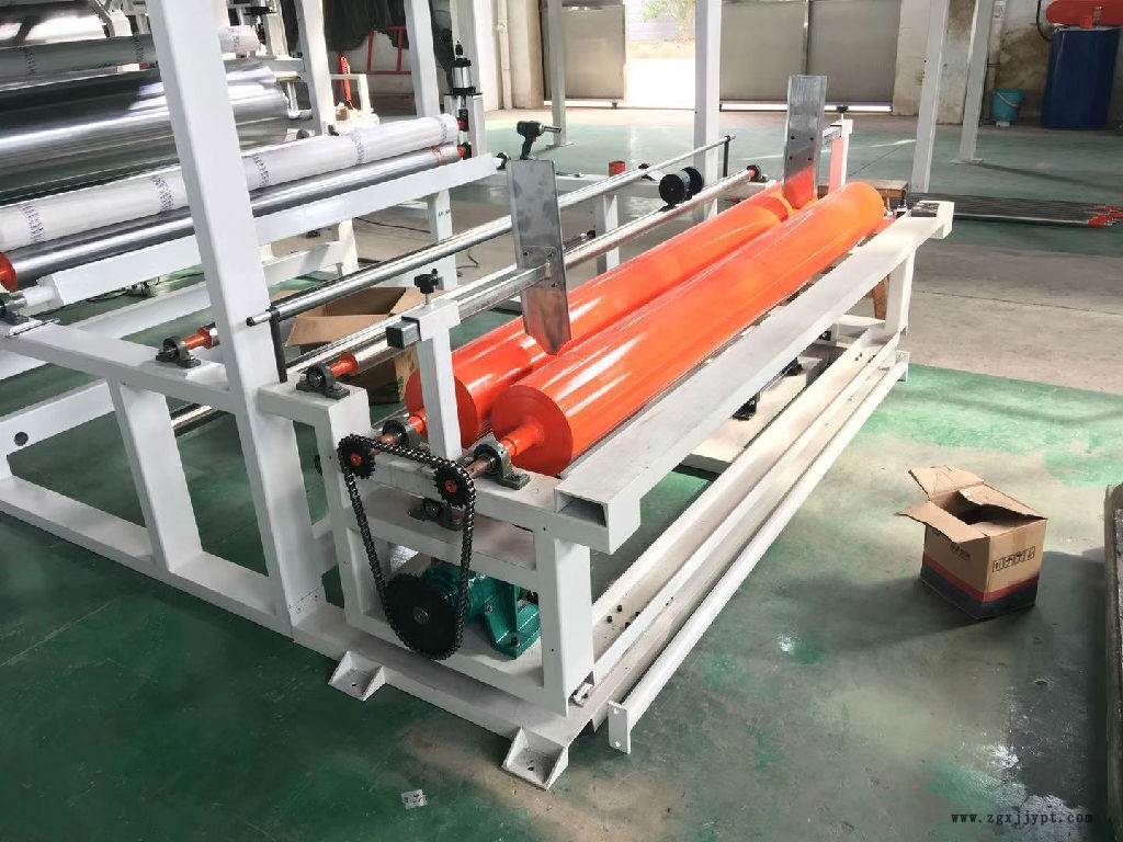 江蘇油膠涂布機(jī)廠家 TPU薄膜復(fù)合機(jī) 沙發(fā)墊面料復(fù)合機(jī) 泡棉多功能復(fù)合機(jī)