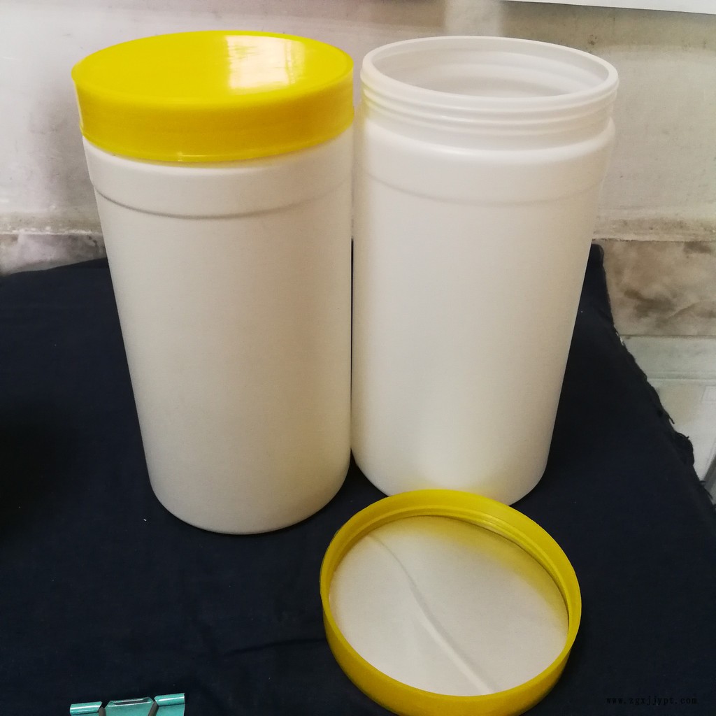 明興 油漆桶廠家 農(nóng)藥瓶歡迎來電 規(guī)格齊全 明興 油漆桶廠家 農(nóng)藥瓶歡迎來電 規(guī)格齊全