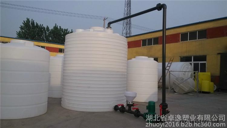 武漢地區(qū)30立方塑料水塔PE貯罐塑料罐湖北卓逸