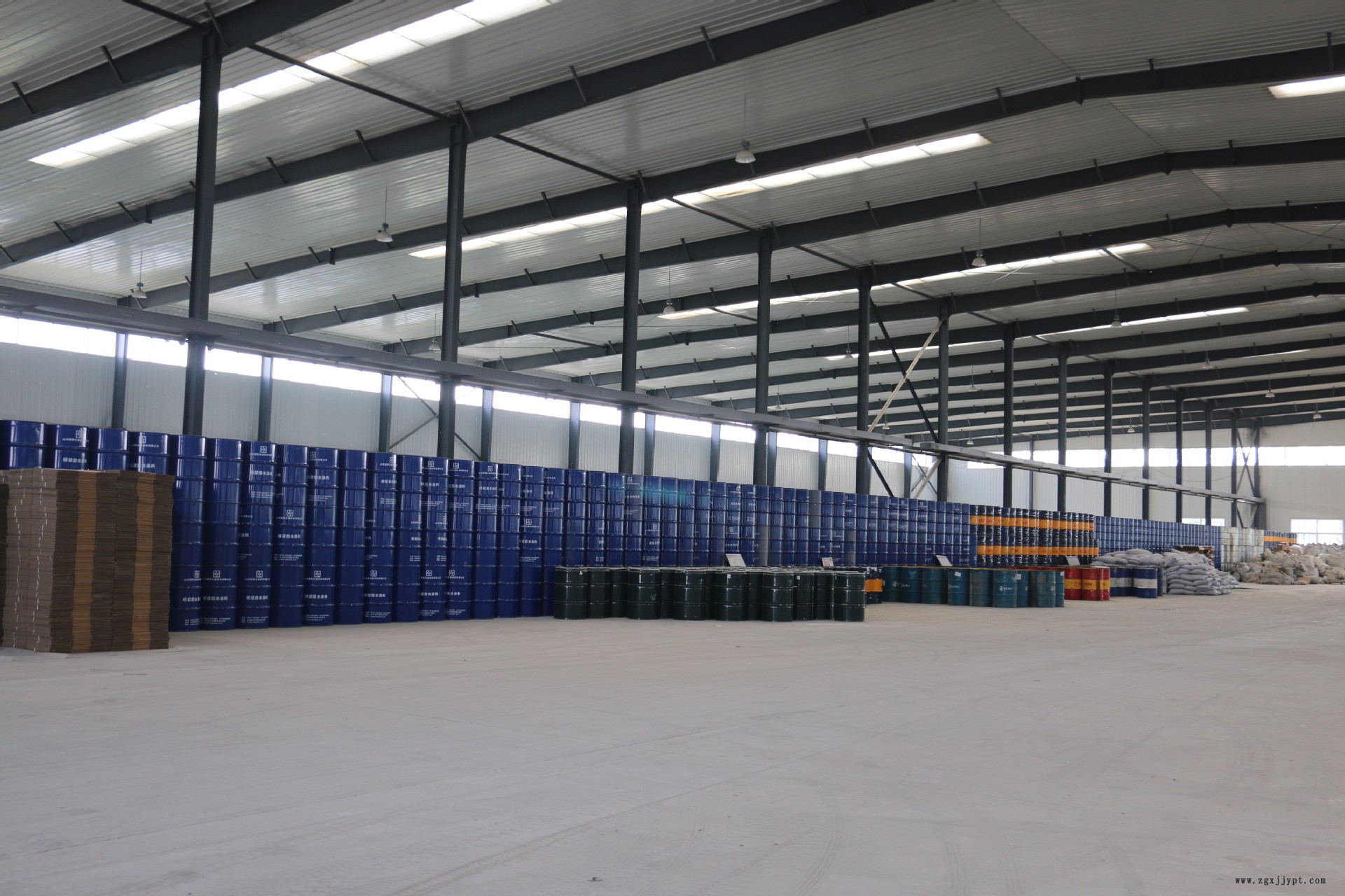 山東泛亞特供 TR-瀝青混合料增強劑 廠家直銷高粘瀝青粘合劑示例圖7