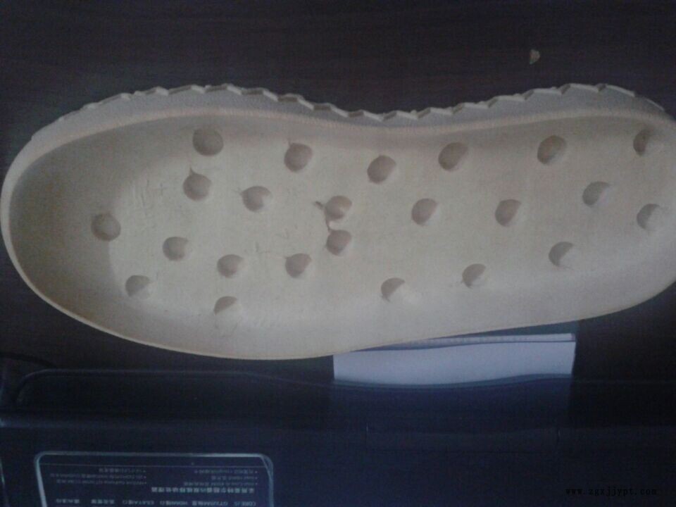 87060608.jpg 橡膠鞋材發(fā)泡劑3.jpg