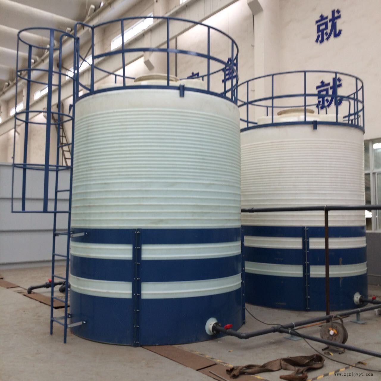 保溫水箱 發(fā)泡劑PE水箱 苯胺塑料水箱