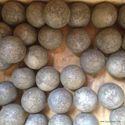 球磨機(jī)陶瓷耐磨襯板鋼球 球磨機(jī)機(jī)械手鋼球   泰宏鋼球公司