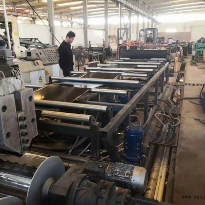 興恩特要求華仕達(dá)正在生產(chǎn)的熱收縮帶設(shè)備給他來一臺(tái)