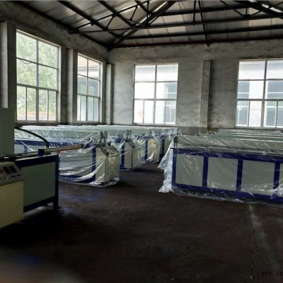 供應碰焊機、塑料板材焊接機、拼板機折彎機