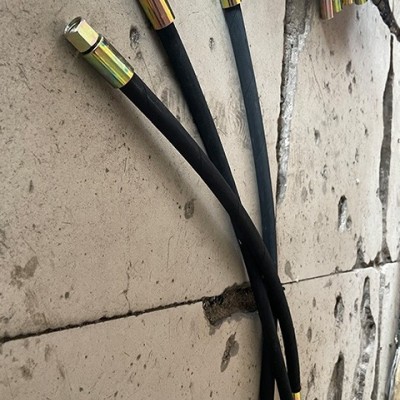 幸運(yùn)膠管(圖)-高壓油管扣壓機(jī)-廈門(mén)高壓油管