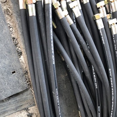 幸運(yùn)橡塑經(jīng)銷處(圖)-阻燃液壓油管招標(biāo)-五原液壓油管