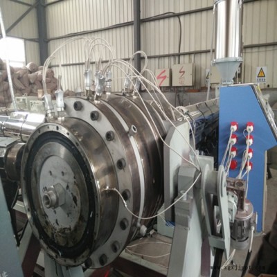 pe供水管設(shè)備價格-西藏pe供水管設(shè)備-青島科豐源塑機