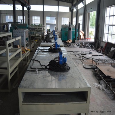 汽車腳墊生產(chǎn)設(shè)備 地毯復(fù)合機(jī)-特恩特-復(fù)合機(jī)