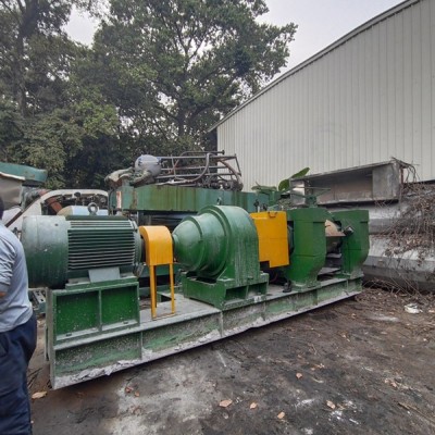 山東二手橡膠磨粉機-達剛機械廠產(chǎn)品多樣-二手橡膠磨粉機