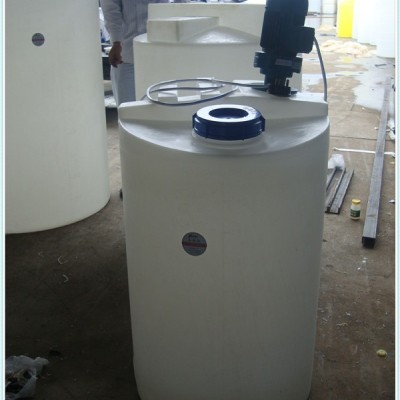 錐形塑料加藥箱怎么安裝-塑料加藥箱怎么安裝-朗盛塑業(yè)(查看)