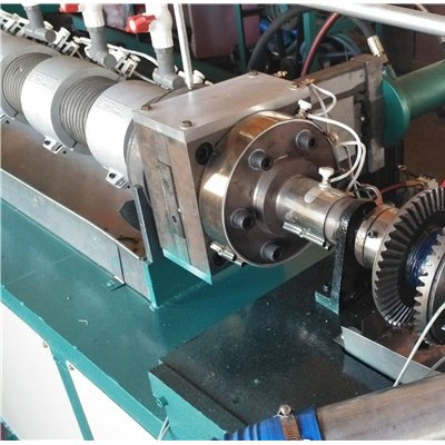 遠(yuǎn)遠(yuǎn)塑機(圖)-花菜發(fā)泡網(wǎng)機多少錢一臺-蘭州花菜發(fā)泡網(wǎng)機