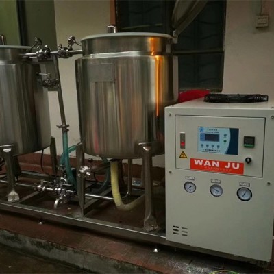 零下30度水冷式箱型冷水機-萬舉機械多年經(jīng)驗