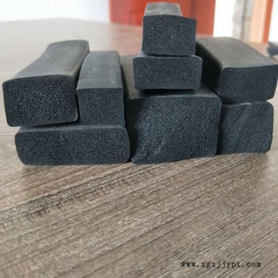 發(fā)泡橡膠密封條生產(chǎn)