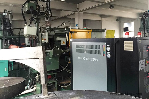 80087083.jpg 壓鑄模溫機(jī) (2).jpg