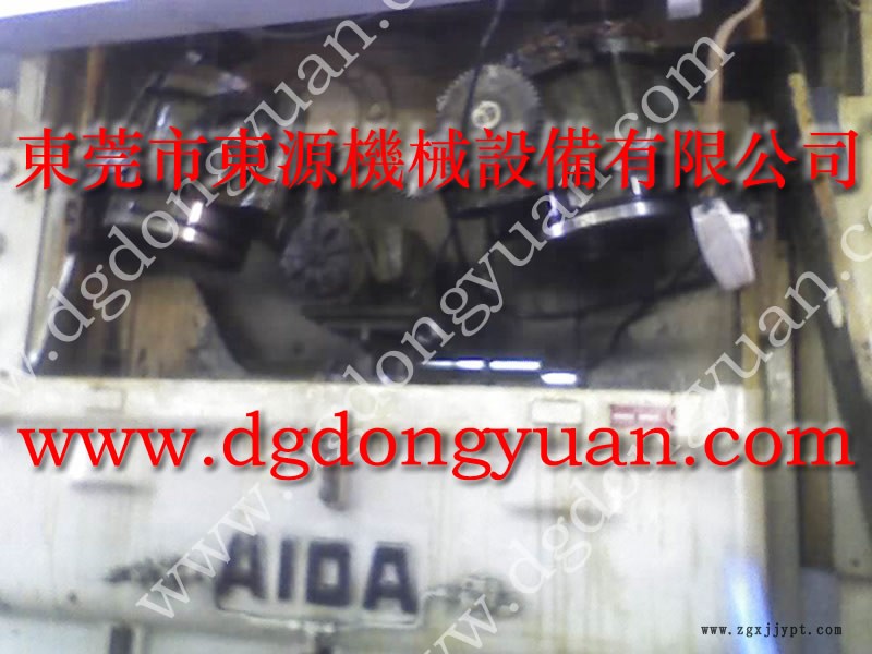 省油  沖床自動(dòng)噴油機(jī)，沖壓機(jī)械手配套噴油機(jī)  找 東永源