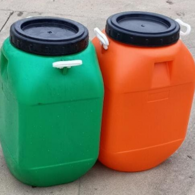 滾塑化工箱，水箱等箱體